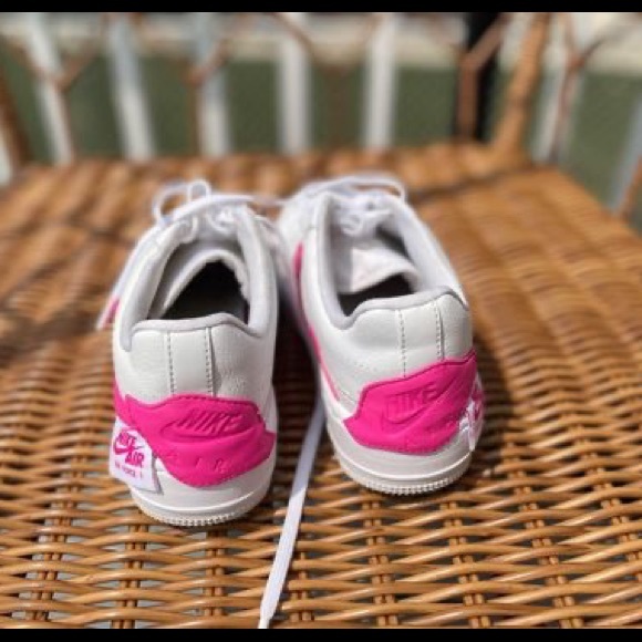 NIKE 
AIR FORCE 1
Fashion Sneakers 
 Shoes 
Size 7 - Picture 8 of 9